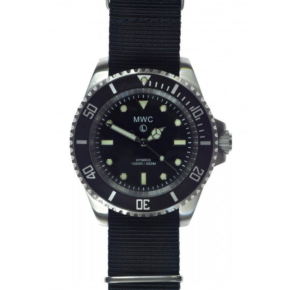 
									MWC 300m / 1000ft Stainless Steel Hybrid Military Divers Watch with Sweep Secondhand 
